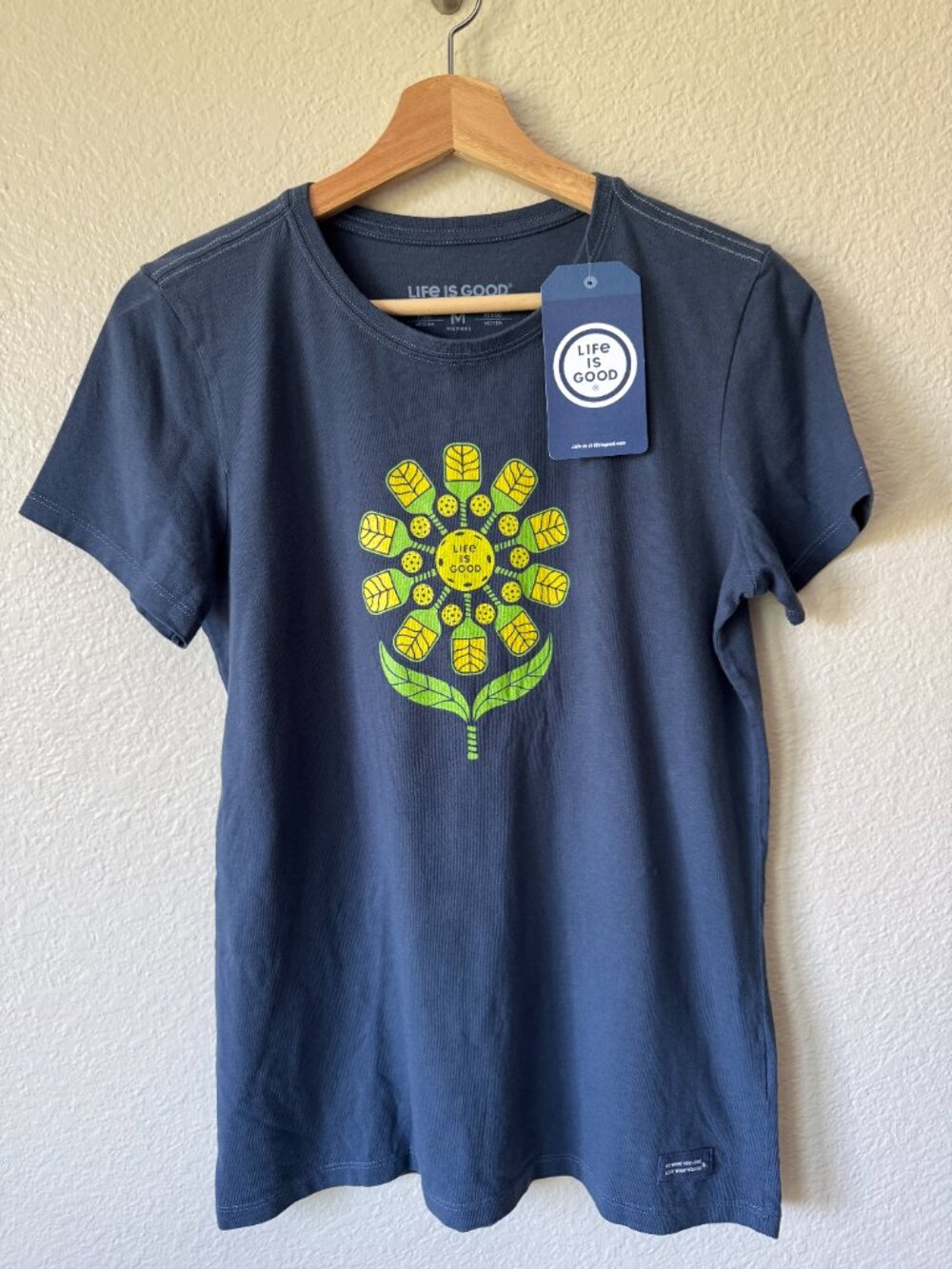 Life is good Pickleball Flower Tee Med New Short Sleeve Casual Blue Cotton USA